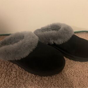 UGG Black and Gray Women's Slippers
